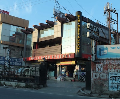 Hotel Doon Regency